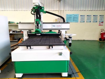 威海全自動(dòng)數(shù)控開料機(jī)與吸塑門板數(shù)控雕刻機(jī)價(jià)格解析